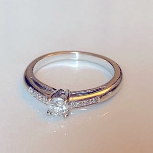 Mauboussin diamond ring/band